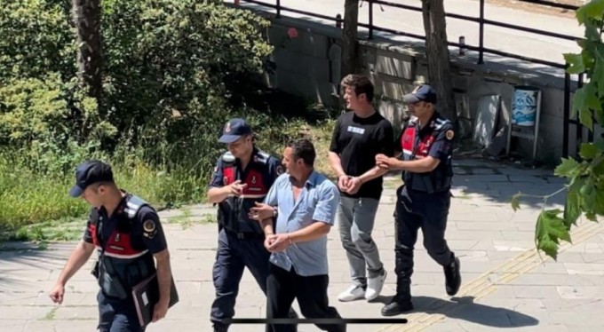 Bursa'da kıskıvrak yakalanan villa soyguncuları tutuklandı