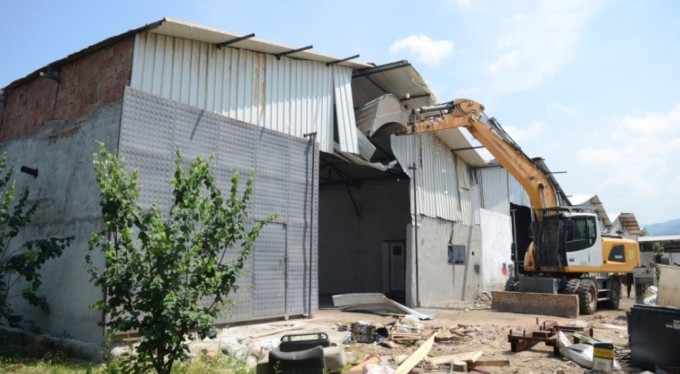 Tarım arazileri üzerindeki kaçak yapılar mercek altında