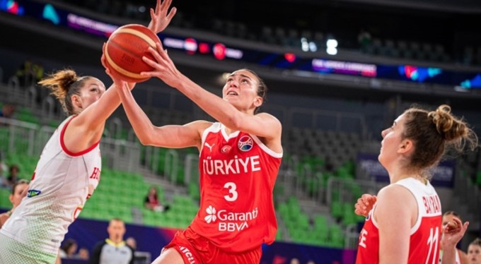 A Milli Kadın Basketbol Takımı gruptaki ilk galibiyetini aldı