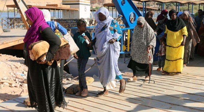 Sudan'da 500 binden fazla kişi ülkeyi terk etti, 2 milyon kişi de yerinden edildi