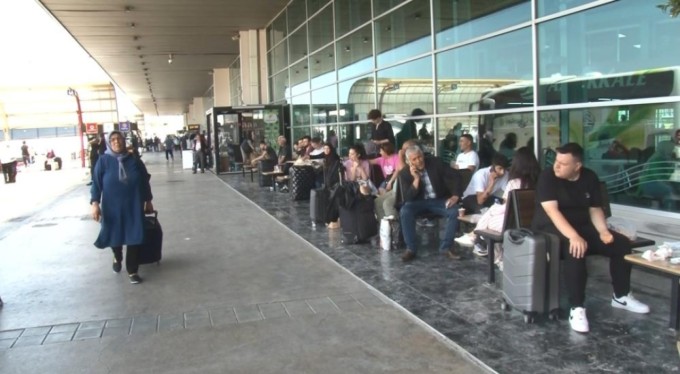 Bursa Otobüs Terminalinde bayram yoğunluğu