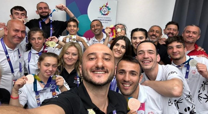 Milli sporcular, Özel Olimpiyatlar Dünya Yaz Oyunları'nda 5 madalya kazandı