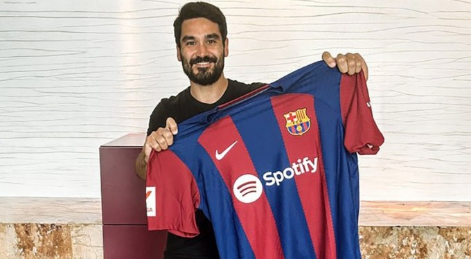İlkay Gündoğan, Barcelona'ya imzayı attı