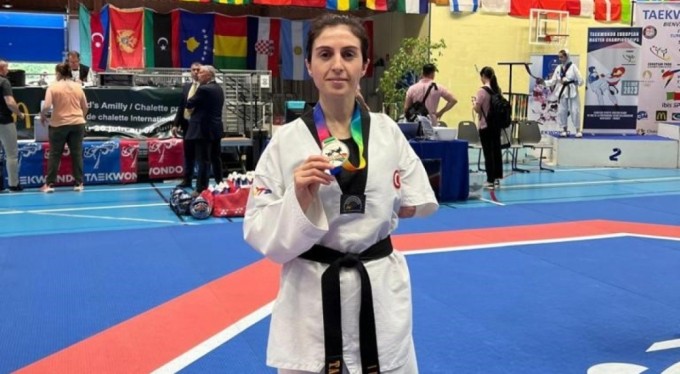 Milli para tekvandocu Nurcihan Ekinci, Avrupa ikincisi oldu