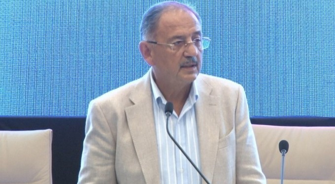 Bakan Özhaseki: 'Fay kırıkları ve fay hatları üzerinde yapılaşma olmayacak'