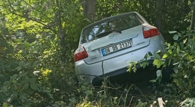 Bursa'da trafik kazası! Şarampole uçtu...