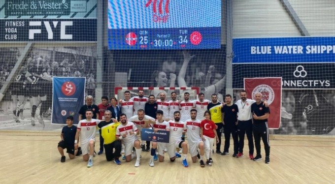 Hentbolda milliler, Danimarka'yı 34-25 mağlup etti