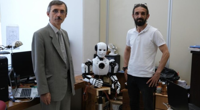 Bursa'nın insansı bionik robotu ses getirecek