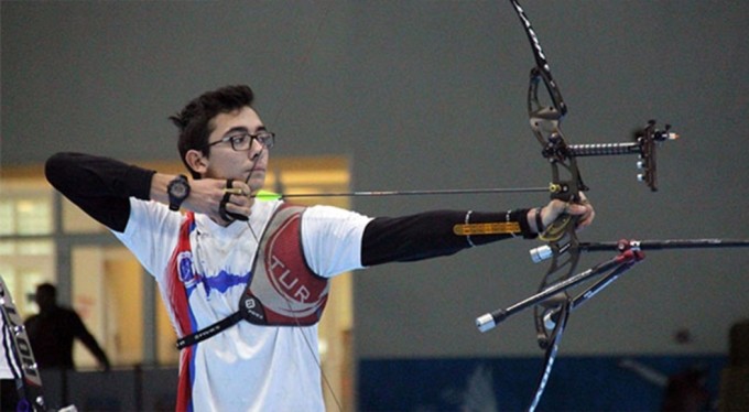 Milli okçu Mete Gazoz'un acı günü!