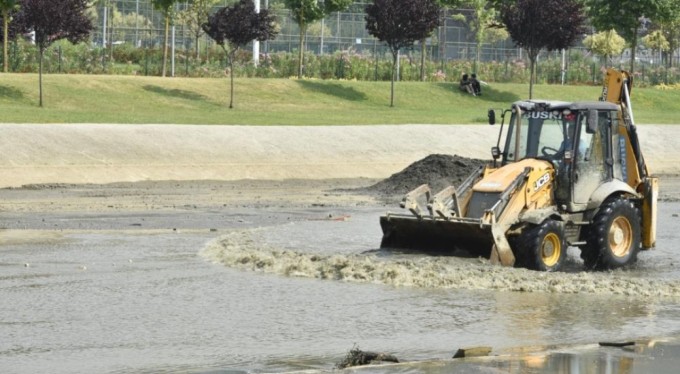 Hüdavendigar'da dere temizliği