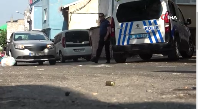 Bursa'da sokak ortasında husumetlisine kurşun yağdırdı! Ortalık kan gölüne döndü