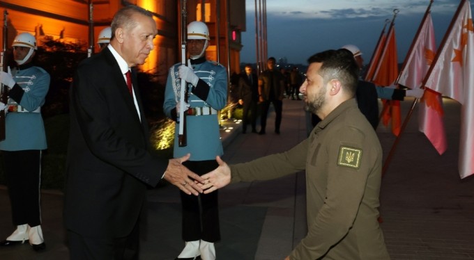 Türkiye'de Kritik görüşme! Cumhurbaşkanı Erdoğan ile Ukrayna Devlet Başkanı Zelenski bir araya geldi.