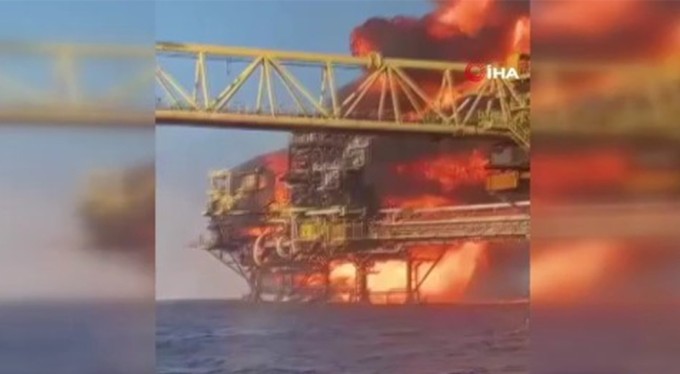 Meksika Körfezi'ndeki patlama ve yangının bilançosu ağırlaştı: 2 ölü