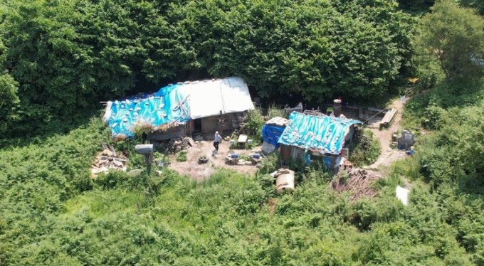 Bursa'da 10 yıldır dağda tek başına yaşıyor! En büyük hedefi...