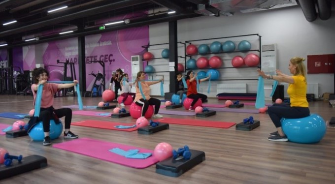 Yıldırım kadın spor merkezlerine yoğun ilgi