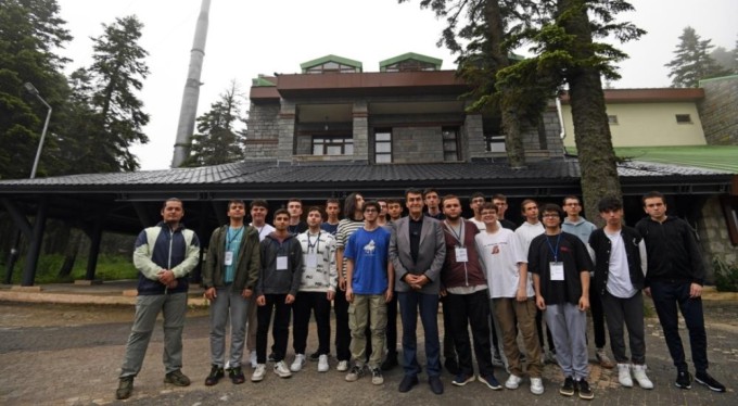 Başarılı öğrenciler zirvede motivasyon kampında