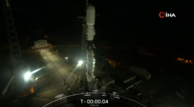 SpaceX 54 Starlink uydusunu daha yörüngeye gönderdi