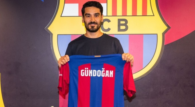 İlkay Gündoğan, Barcelona'ya imzayı attı