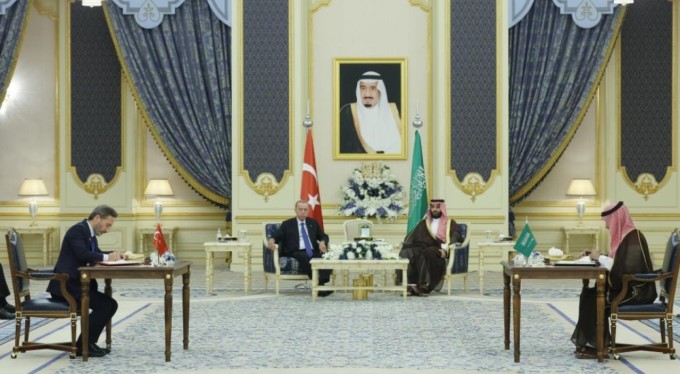 Türkiye ile Suudi Arabistan arasında 5 yeni anlaşma imzalandı