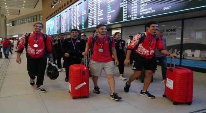 U23 Avrupa Atletizm Şampiyonası'nda rekor kıran milliler yurda döndü