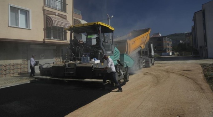 Gemlik Belediyesi'nden yol yapım atağı