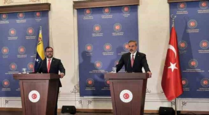 Dışişleri Bakanı Fidan: "Türkiye olarak Venezuela'ya yönelik tek taraflı yaptırımlara ve dış müdahalelere karşıyız"