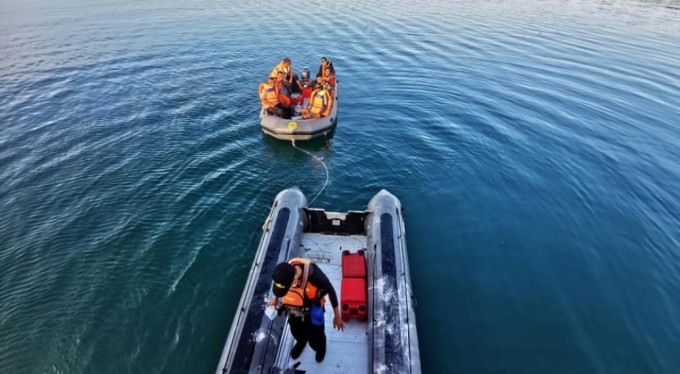 Endonezya'da feribot faciası: 15 ölü, 19 kayıp