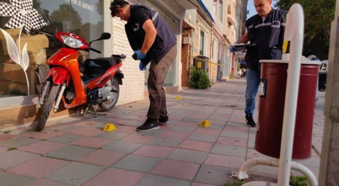 Bursa'da iş yeri sahibi ile kiracısı arasındaki silahlı kavgada kan aktı!