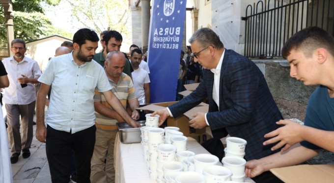 Aşure kazanları birlik için kaynadı