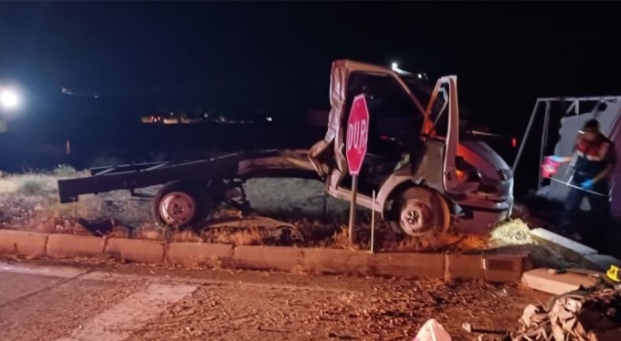 feci trafik kazasında 2 ölü, 3 yaralı