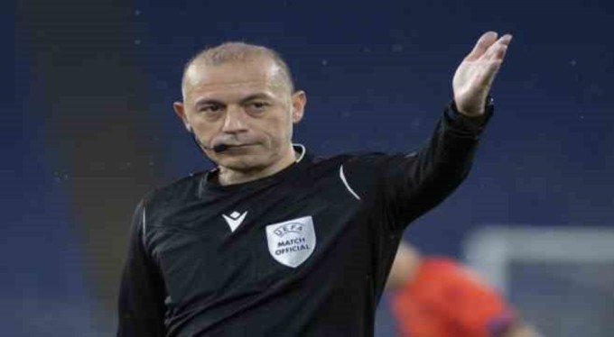 UEFA'dan Gözlemci Cüneyt Çakır ve Sabri Çelik'e görev