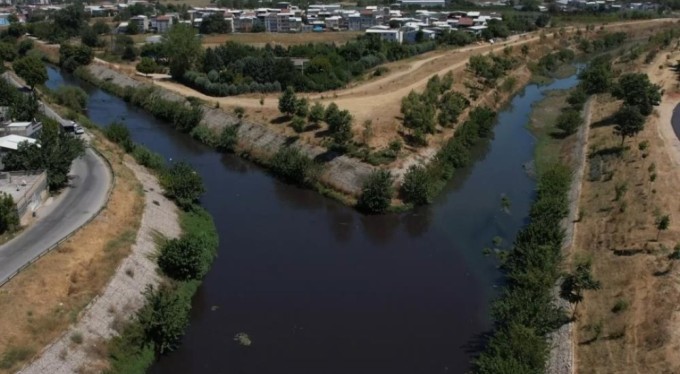 Zehir akan dereyle Bursa ovasını suluyorlar!