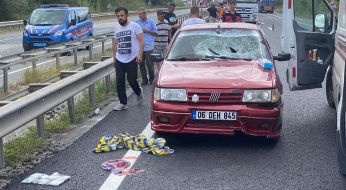 Bursa'da karşıdan karşıya geçmek isteyen yaşlı adama otomobil çarptı