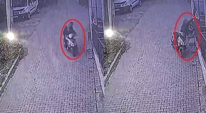 Bursa'da motosikletli hırsızlar iş başında! Balkonda asılı çamaşırları çaldılar
