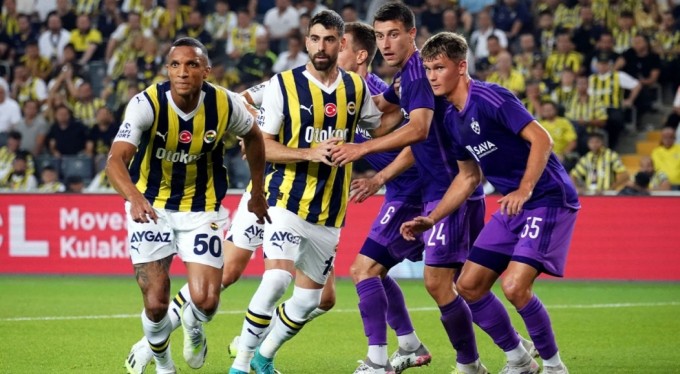Fenerbahçe evinde rahat kazandı! Tur kapısı aralandı