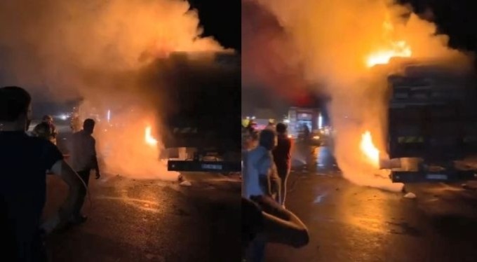 Bursa'da arı yüklü kamyon seyir halindeyken alev aldı