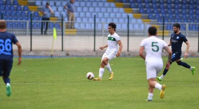 Bursaspor antrenman maçında Belediye Kütahyaspor'a 4-3 yenildi