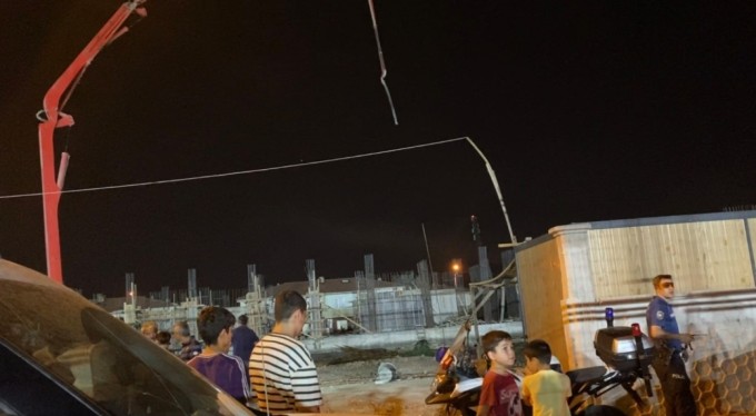 Bursa'da inşaatta beton mikserinin hortumu çarptı, ağır yaralandı!