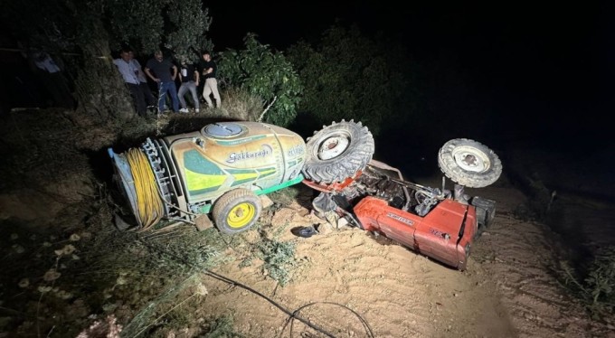 Bursa'da devrilen traktörün altında kaldı! Hayatını kaybetti