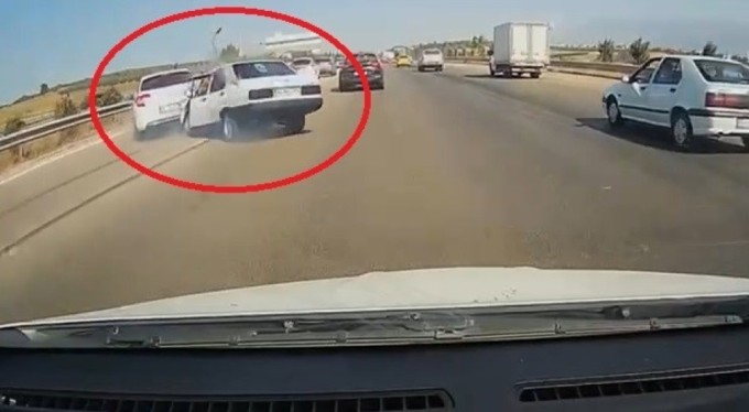 Bursa'da zincirleme kaza! Otoyol birbirine girdi