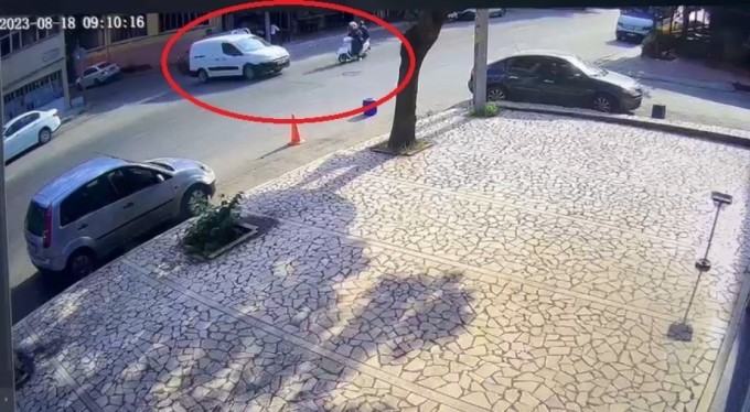 Bursa'da motosikletteki iki genç ölümden döndü!