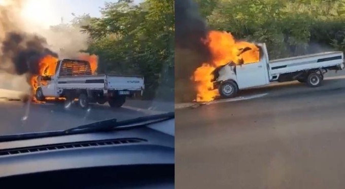 Bursa'da seyir halindeki bir kamyonet arıza sonucu alev aldı!