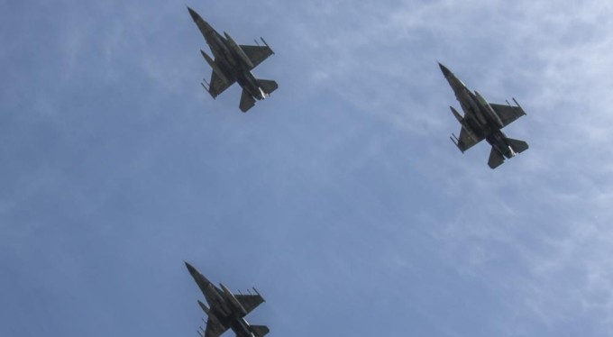 Ukraynalı pilotların ABD'deki F-16 uçuş eğitimi ekimde başlayacak