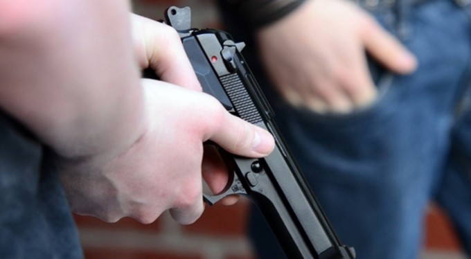 ABD'de silahlı saldırgan önce 3 kişiyi, sonra kendini vurdu