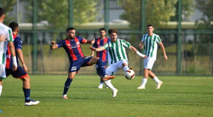 TFF 2. Lig: Bursaspor: 1 - Yeni Mersin İdman Yurdu: 1