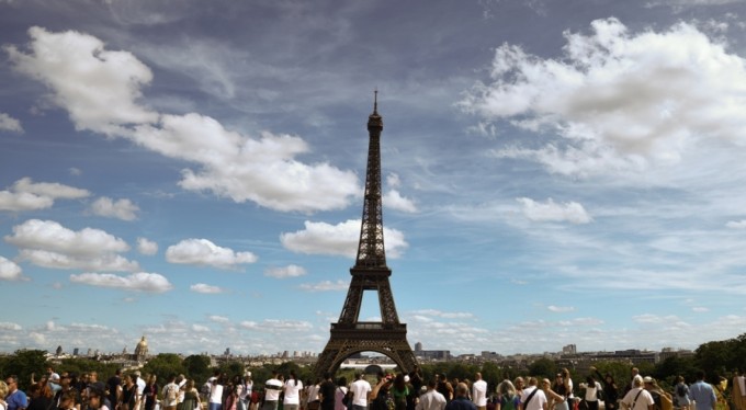 Fransa'da devlet okullarında "çarşaf" yasağı