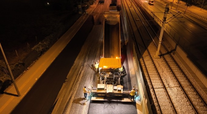 Ankara yolunda gece mesaisi sürüyor