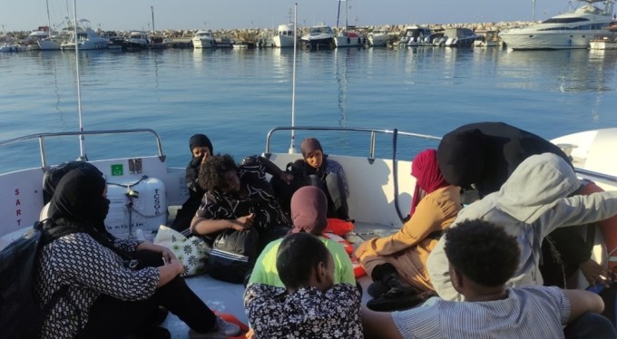 Ayvacık açıklarında 16 kaçak göçmen yakalandı