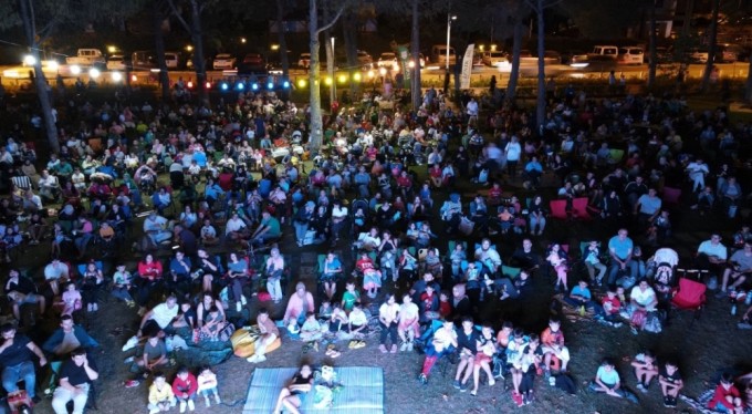 İznik'te yazlık sinema sezon finali yaptı