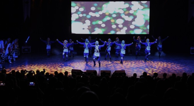 Osmangazi'de Balkan coşkusu Açık Hava Tiyatrosu'na sığmadı